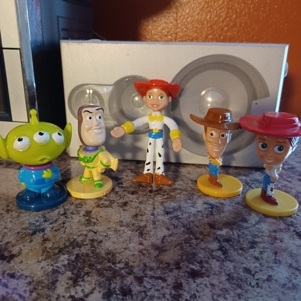 Vintage Disney Pixar bobble head collectibles. - Picture 2 of 2